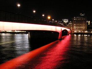 OLYMPUS DIGITAL CAMERA london bridge