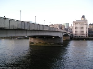 OLYMPUS DIGITAL CAMERA london bridge