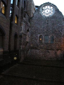OLYMPUS DIGITAL CAMERA winchester palace bishops of winchester southwark cathedral clink prison