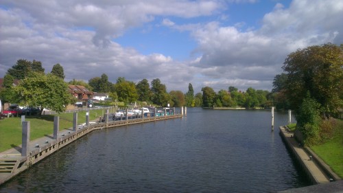shepperton and the river thames