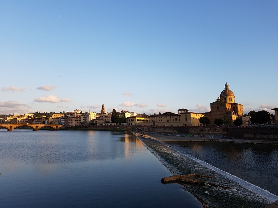 the weir stretching across the River Arno in Florence