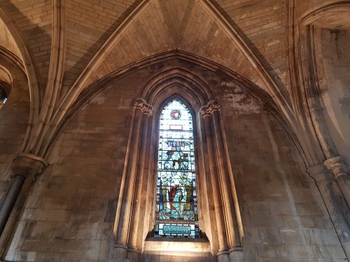 the geoffrey chaucer window at southwark cathedral