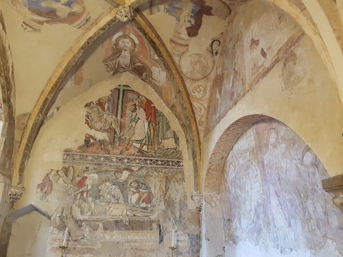 medieval paintings, St Swithun's Shrine, Winchester Cathedral, the pilgrims way, winchester to canterbury, walking the pilgrims way, long distance walks, solo walking for women, explore england, map my walk