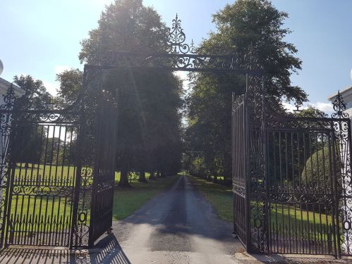 avington park, walking the pilgrims way, winchester to canterbury, walking the pilgrims way, long distance walking, solo walking for women