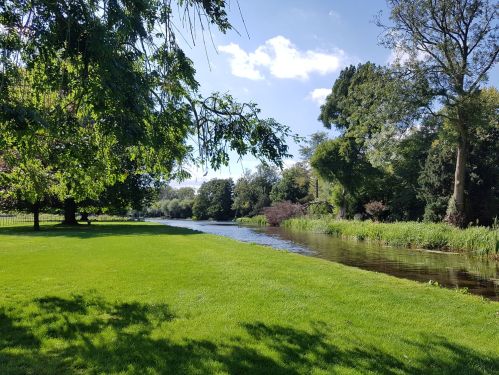 avington park, walking the pilgrims way, winchester to canterbury, walking the pilgrims way, long distance walking, solo walking for women