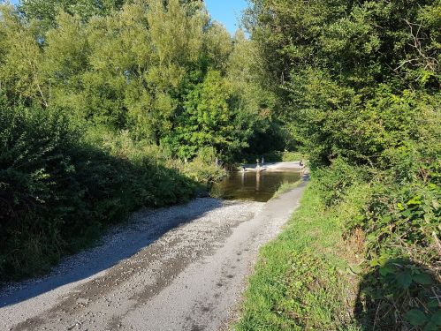 take your pick......The Pilgrim's Way, The Watercress Way, Allan King Way, St Swithun's way, The Itchen Way, walling the pilgrims way, winchester to canterbury, long distance walks uk, solo walking for women, quintessential england