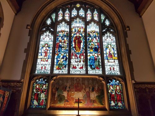 st johns church new alresford, walking the pilgrims way, winchester to canterbury along the pilgrims way, long distance walks uk, solo walking for women, explore england, walking the pilgrims way to canterbury