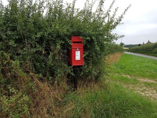walking the pilgrims way, walking the pilgrims way to canterbury, winchester to canterbury, the pilgrims way, long distance walks in uk, solo walking for women, domesday book towns