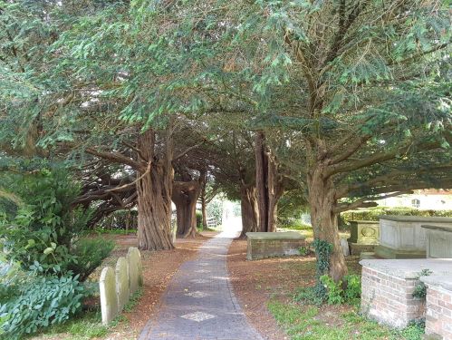 walking the pilgrims way, winchester to canterbury, long distance walks england, st marys church bentley