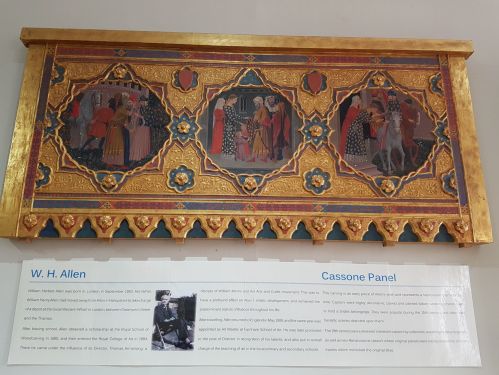 walking the pilgrims way, farnham to guildford, long distance walks in the uk, solo walking for women, farnham castle, the north downs way, churches of england, domesday book town of the england