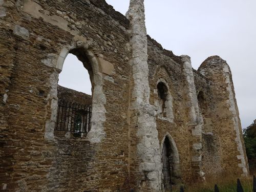 st catherines chapel guildford, st catherines chapel, walking the pilgrims way, the pilgrims way winchester to canterbury, long distance walks england, women walking solo