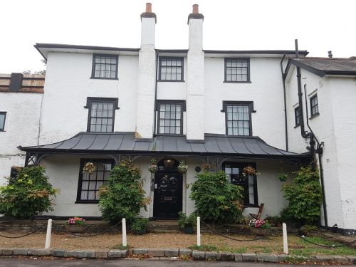 stepping stone pub, box hill, walking the pilgrims way, the pilgrims way winchester to canterbury, long distance walks england, women walking solo