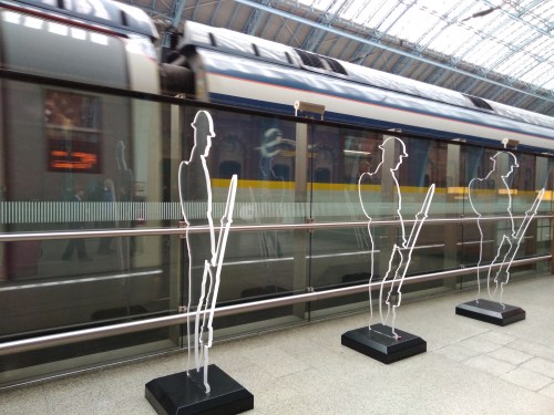 silent soldiers, silent silhouettes, world war one centenary, lest we forget,