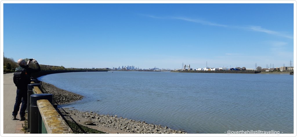 walking the Thames Path