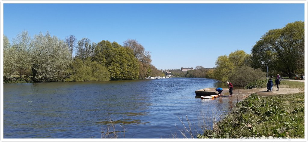 walking the thames path