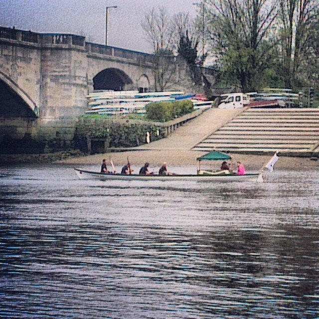 Walking the Thames Path