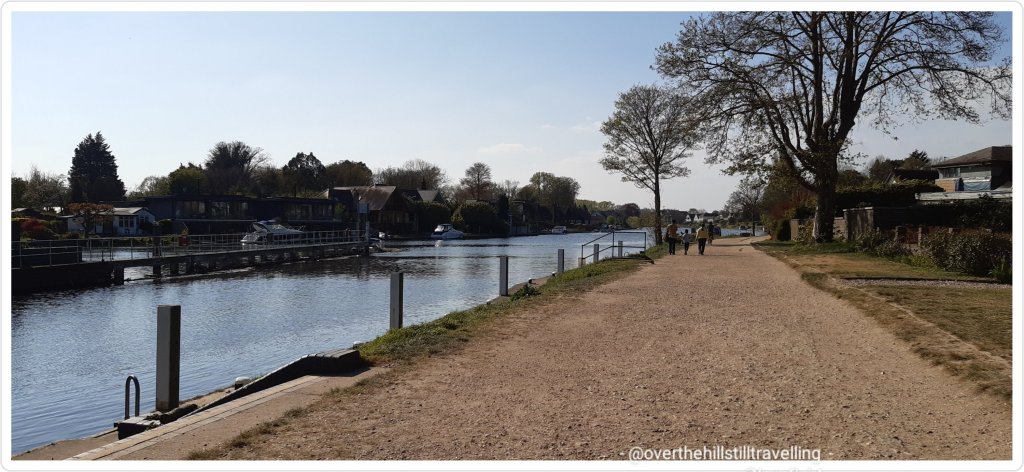 Walking the Thames Path